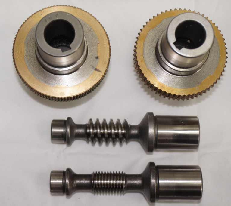 蝸輪蝸桿減速機(jī)內(nèi)部配件