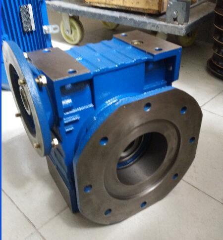 蝸輪蝸桿減速機(jī) 鑄鐵外殼 實(shí)物圖 RV110